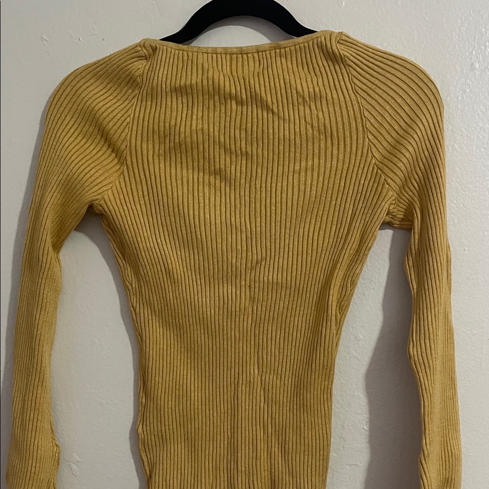 H&M Mustard Ribbed Knit Top - Picture 4 of 4